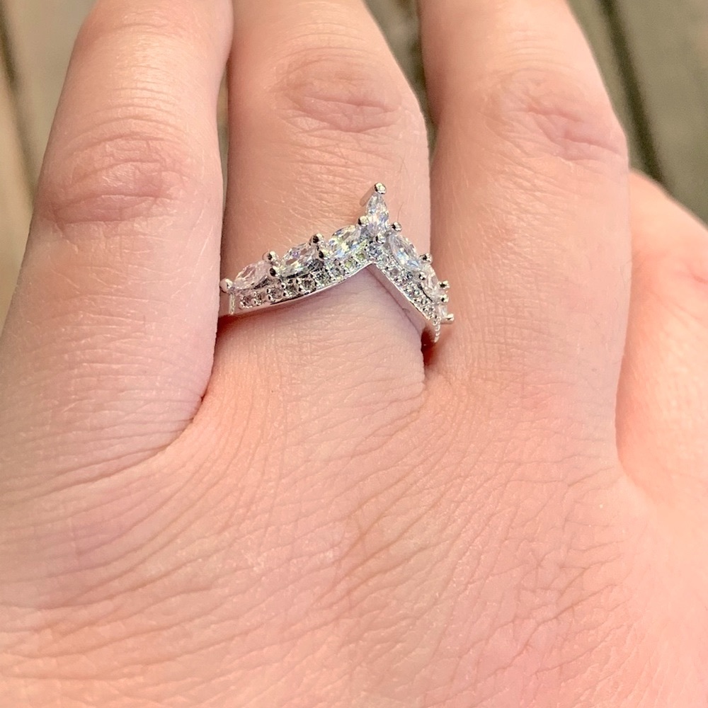 STERLING SILVER V WRAP RING - Picture 8 of 10